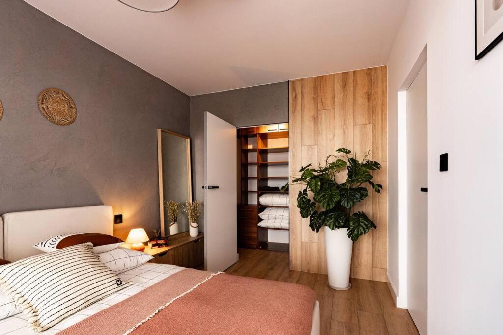 Apartament Na Grabiszynskiej Wroclaw Bagian luar foto